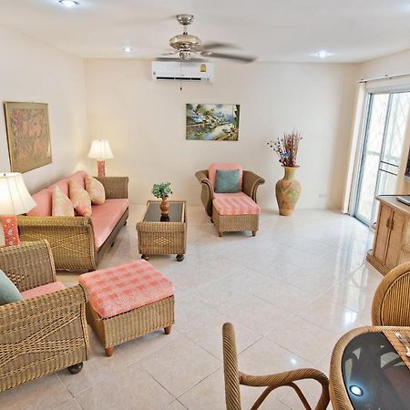 Butterfly Garden Boutique Residences Large Luxury Apts And Villas A Lifetsyle Destination By Neang, Everything You Need All Right Here 1-3 Bedrooms 110 To 190 Sq Mtrs, 2 Full Bathrooms, Rain Shower, Spa Bath, Bbq, Free Wifi, Staff 24-7, Close To Beac باتايا المظهر الخارجي الصورة